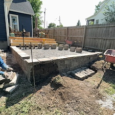 Belgard-Castle-Manor-Retaining-Wall-Cambridge-Cobble-Savannah-Paver-Patio-Installation-in-Nashville-TN 4