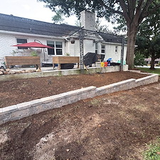Custom-Belgard-Castle-Manor-Retaining-Wall-Raised-Flowerbed-Installation-in-Nashville-TN 3
